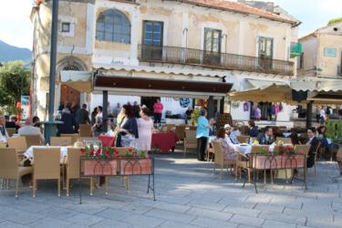 Uploaded by Bob M. on 06/07/2015 22:19:17 - Category: Main Square